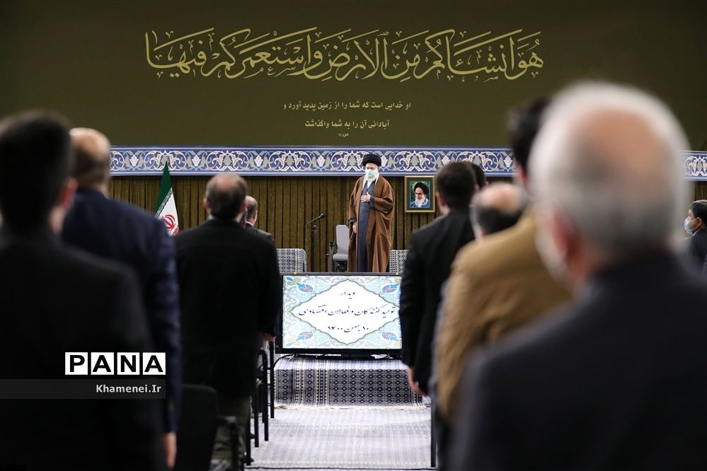 دیدار تولیدکنندگان با رهبر انقلاب