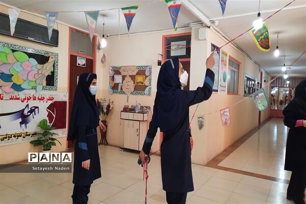 آماده‌سازی آموزشگاه شهید زهره‌وند به مناسبت ایام الله دهه فجر