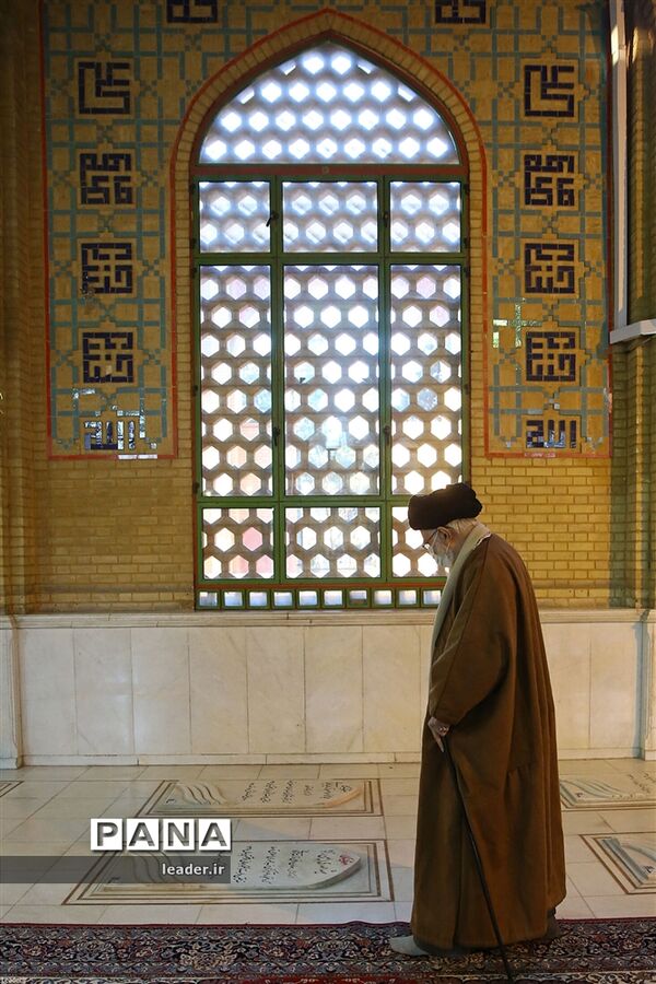 حضور در مرقد مطهر امام راحل و گلزار شهدای بهشت زهرا