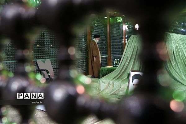 حضور در مرقد مطهر امام راحل و گلزار شهدای بهشت زهرا