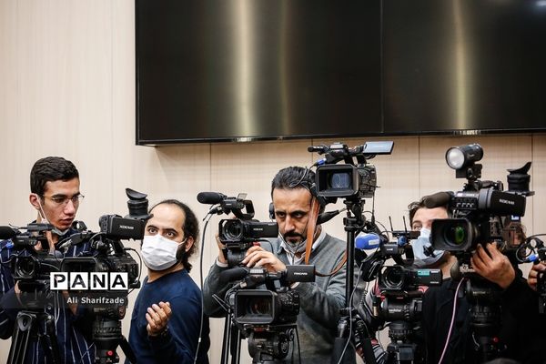 نشست خبری برنامه‌های دهه فجر