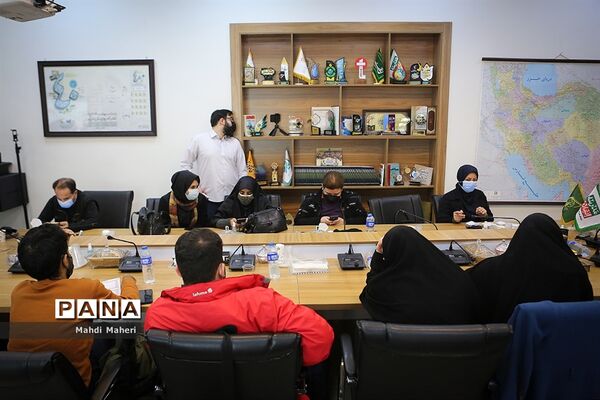 نشست خبری دهمین دوره نمایشگاه‌های دانش آموزی مدرسه انقلاب