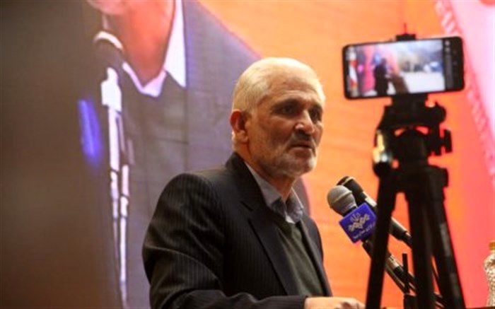 مدیریت در نظام اسلامی خدمت است