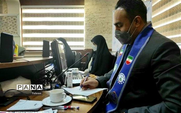 انقلاب اسلامی با اتکاء به قدرت مردم، آسیب‌ناپذیر است