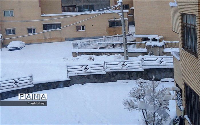 تعطیل شدن مدارس چهارمحال و بختیاری به‌دلیل بارش برف