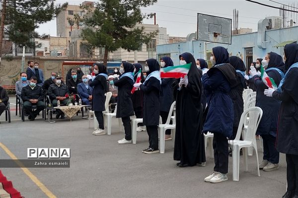 نواختن گلبانگ انقلاب اسلامی در شهرستان قرچک