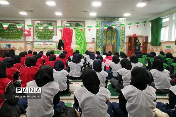 نواختن زنگ انقلاب در مدارس آموزش و پرورش ملارد