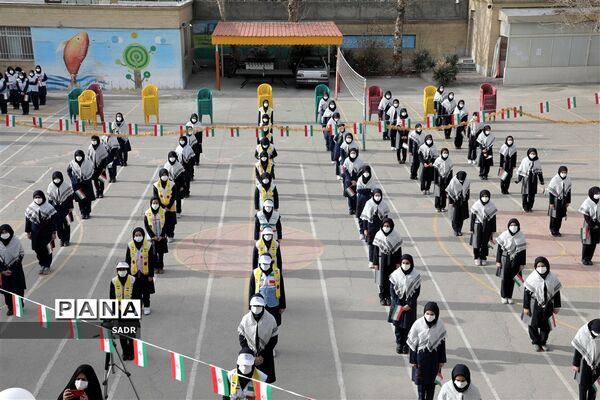 نواختن زنگ انقلاب در مشهد