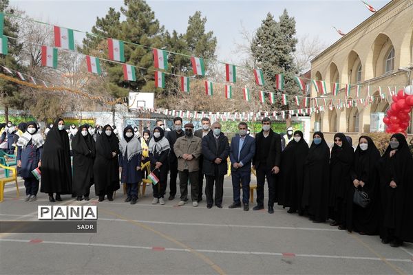 نواختن زنگ انقلاب در مشهد