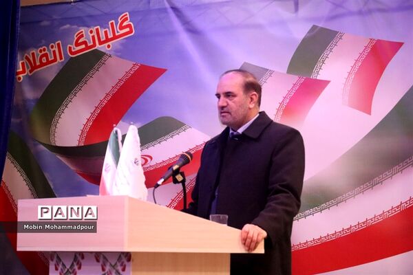 آغاز جشن‌های پیروزی انقلاب با نواخته شدن زنگ انقلاب در آذربایجان شرقی