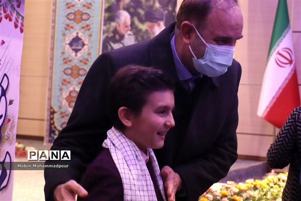 آغاز جشن‌های پیروزی انقلاب با نواخته شدن زنگ انقلاب در آذربایجان شرقی