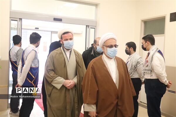 آغاز جشن‌های پیروزی انقلاب با نواخته شدن زنگ انقلاب در آذربایجان شرقی