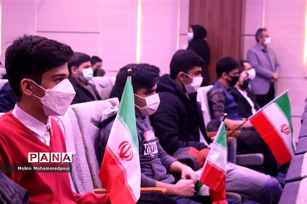 آغاز جشن‌های پیروزی انقلاب با نواخته شدن زنگ انقلاب در آذربایجان شرقی