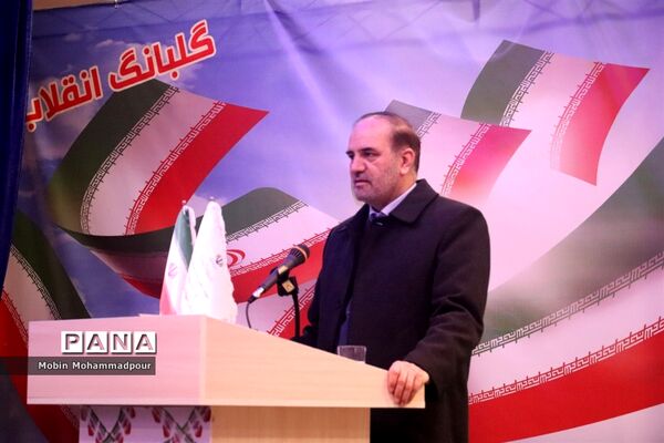 آغاز جشن‌های پیروزی انقلاب با نواخته شدن زنگ انقلاب در آذربایجان شرقی