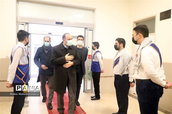 آغاز جشن‌های پیروزی انقلاب با نواخته شدن زنگ انقلاب در آذربایجان شرقی