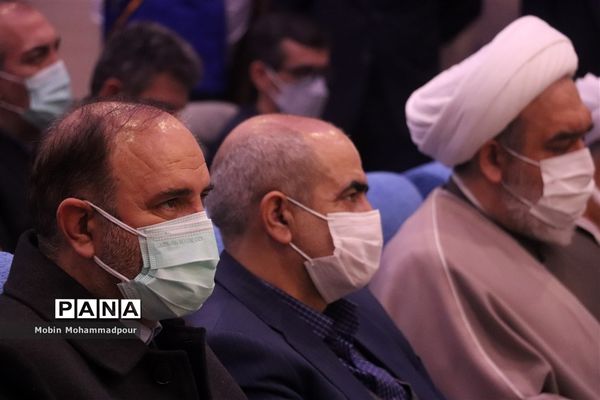 آغاز جشن‌های پیروزی انقلاب با نواخته شدن زنگ انقلاب در آذربایجان شرقی