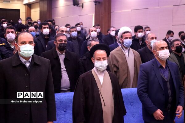 آغاز جشن‌های پیروزی انقلاب با نواخته شدن زنگ انقلاب در آذربایجان شرقی