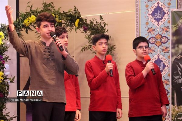 آغاز جشن‌های پیروزی انقلاب با نواخته شدن زنگ انقلاب در آذربایجان شرقی