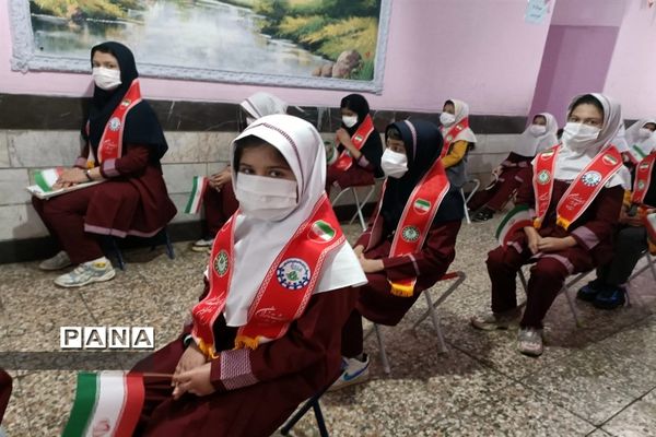 صدای زنگ انقلاب در دبستان دخترانه حضرت زینب ( س) در شهرستان قدس