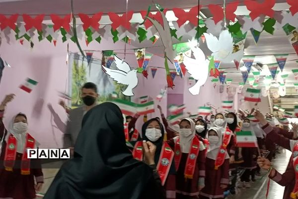 صدای زنگ انقلاب در دبستان دخترانه حضرت زینب ( س) در شهرستان قدس