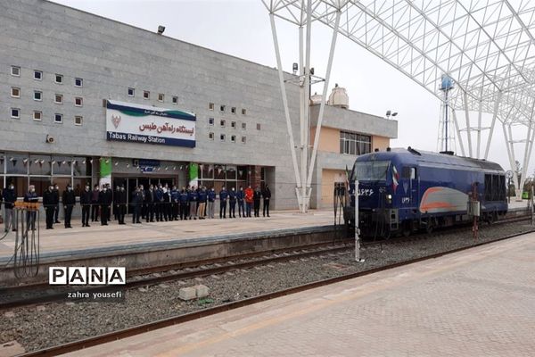 نواخته شدن زنگ انقلاب در اولین روز دهه فجر در خراسان جنوبی
