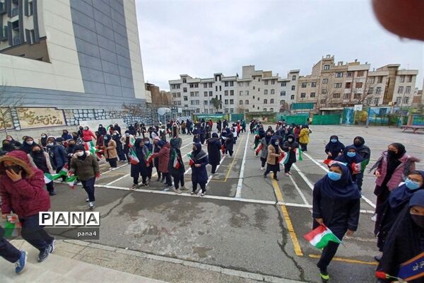 آیین نمادین زنگ انقلاب درمدرسه تربیت آموزش و پرورش منطقه 4