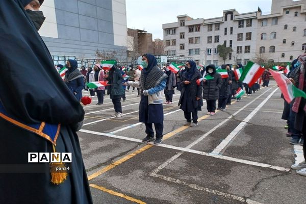 آیین نمادین زنگ انقلاب درمدرسه تربیت آموزش و پرورش منطقه 4
