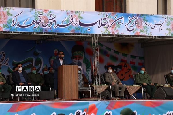 مراسم گلبانگ انقلاب در عرصه میدان شهدای مشهد