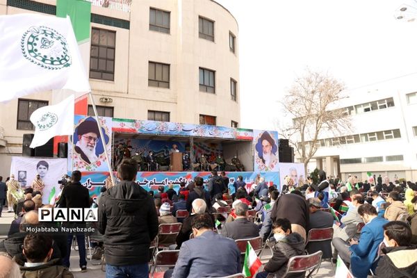 مراسم گلبانگ انقلاب در عرصه میدان شهدای مشهد