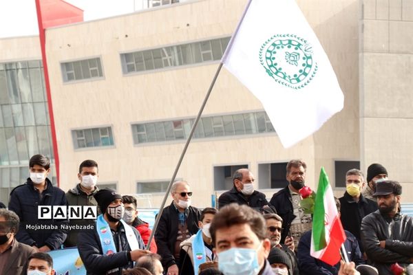 مراسم گلبانگ انقلاب در عرصه میدان شهدای مشهد