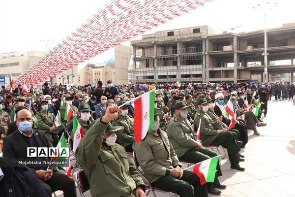 مراسم گلبانگ انقلاب در عرصه میدان شهدای مشهد