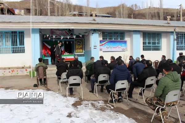 آیین نواخته شدن زنگ انقلاب در بلده