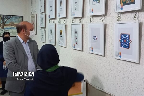 برگزاری نمایشگاه عکس و آثار هنری هنرجویان هنرستان هنر و اندیشه ناحیه یک شیراز