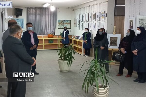 برگزاری نمایشگاه عکس و آثار هنری هنرجویان هنرستان هنر و اندیشه ناحیه یک شیراز