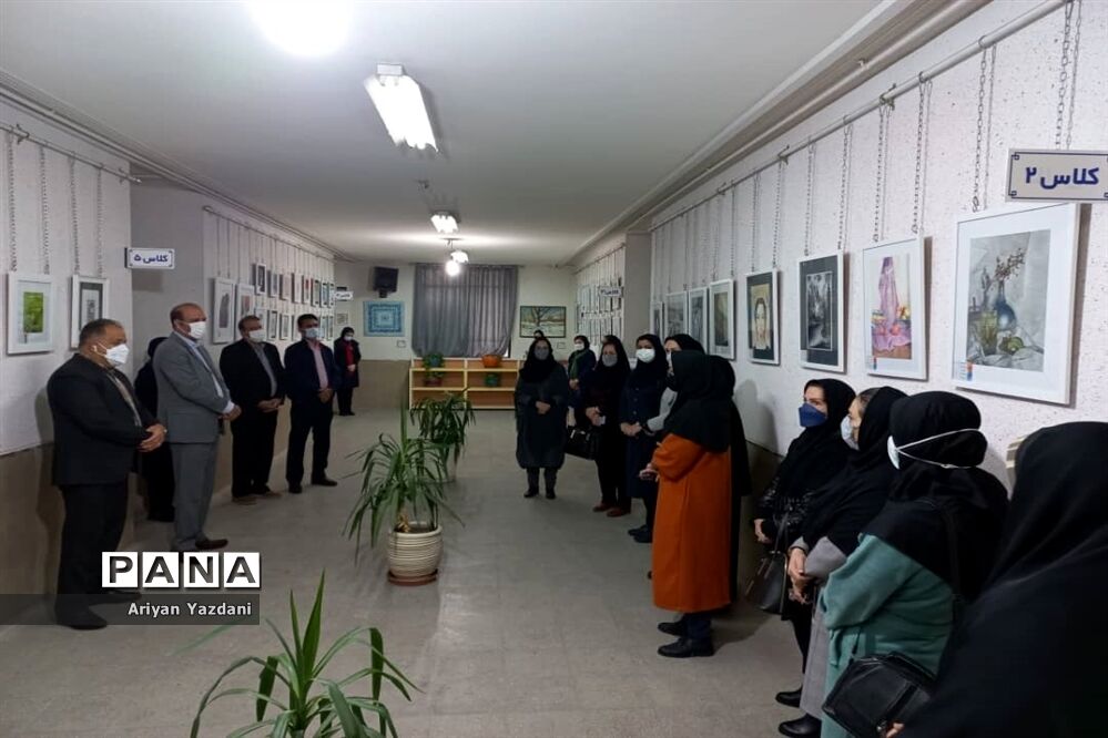 برگزاری نمایشگاه عکس و آثار هنری هنرجویان هنرستان هنر و اندیشه ناحیه یک شیراز