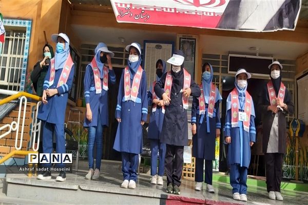 برگزاری همایش یاوران انقلاب در مدارس ناحیه۶ مشهد مقدس