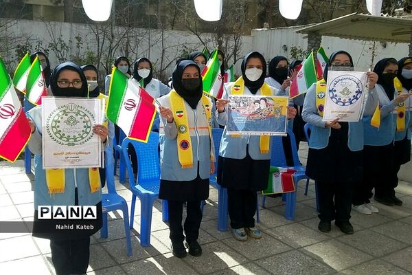 برگزاری همایش یاوران انقلاب در مدارس ناحیه۶ مشهد مقدس