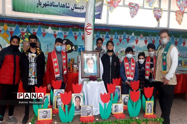 برگزاری همایش یاوران انقلاب در مدارس ناحیه۶ مشهد مقدس