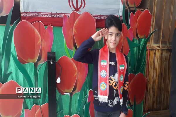 برگزاری همایش یاوران انقلاب در مدارس ناحیه۶ مشهد مقدس
