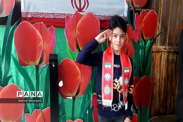برگزاری همایش یاوران انقلاب در مدارس ناحیه۶ مشهد مقدس
