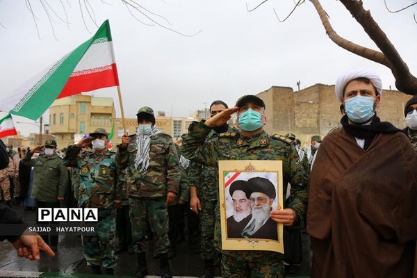 گرامیداشت ایام الله دهه فجر با حضور نیروهای مسلح در قم