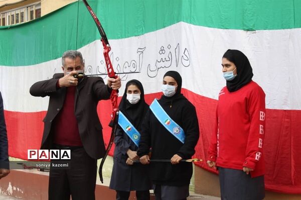 آیین نواخته شدن زنگ انقلاب در مازندران
