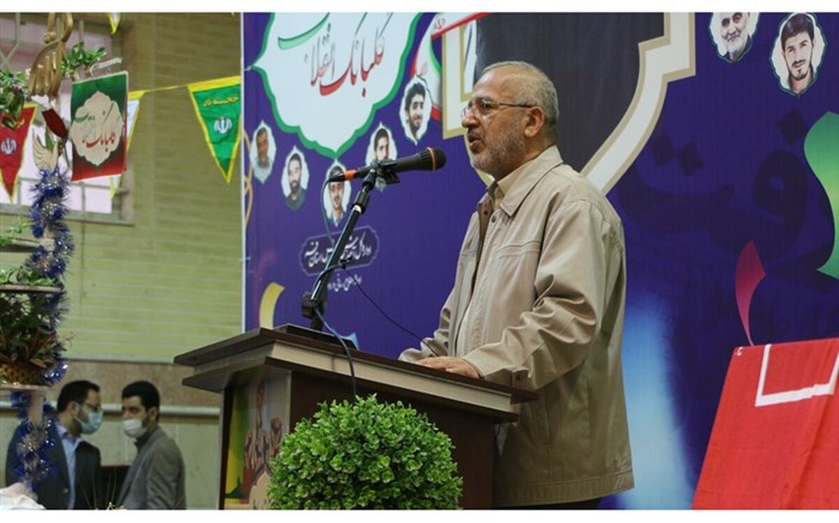 دانش‌آموزان از ظرفیت علمی و معنوی معلمان بخوبی بهره ببرند