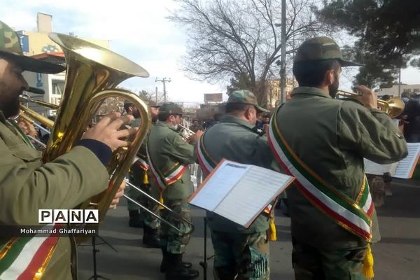 گرامیداشت 12 بهمن و مراسم گلبانگ انقلاب در میدان مرکزی تربت جام