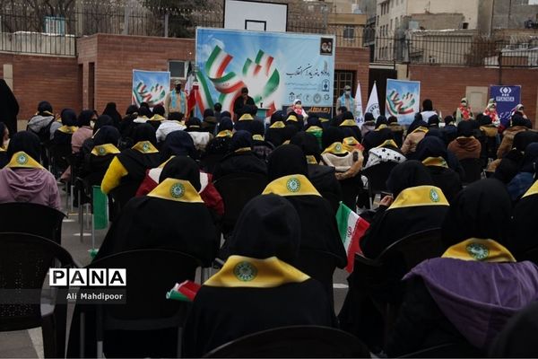 به صدا درآمدن زنگ انقلاب اسلامی در مدرسه عفت آهنگری شهرری