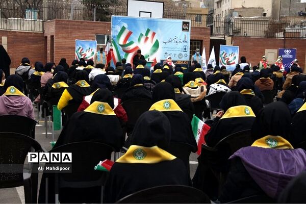 به صدا درآمدن زنگ انقلاب اسلامی در مدرسه عفت آهنگری شهرری