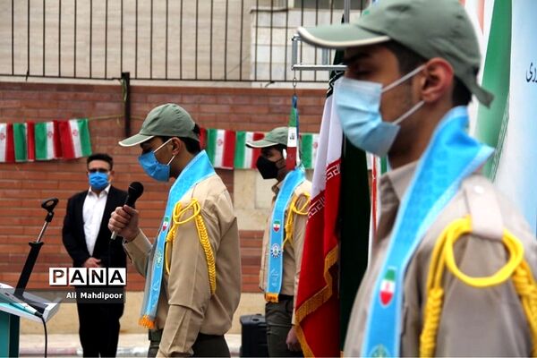 به صدا درآمدن زنگ انقلاب اسلامی در مدرسه عفت آهنگری شهرری