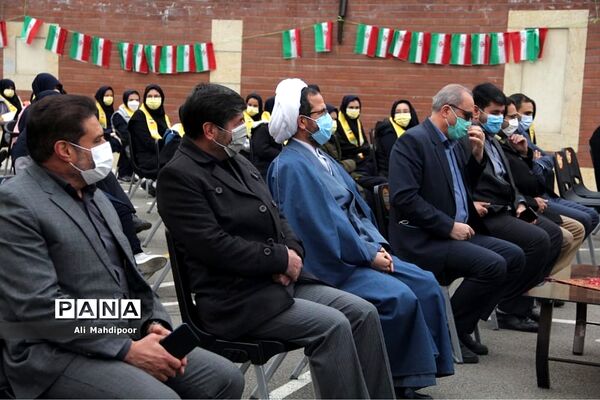 به صدا درآمدن زنگ انقلاب اسلامی در مدرسه عفت آهنگری شهرری