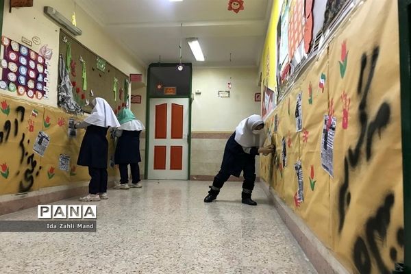 برگزاری  دهه فجر در مدرسه توفیق شهرستان رباط‌کریم