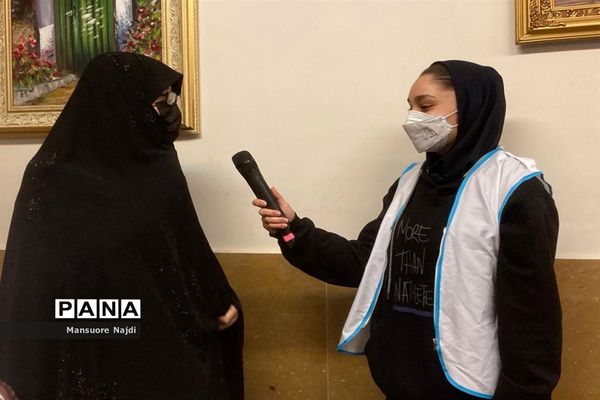 طنین انداز شدن زنگ انقلاب در هنرستان یادگار امام در جماران